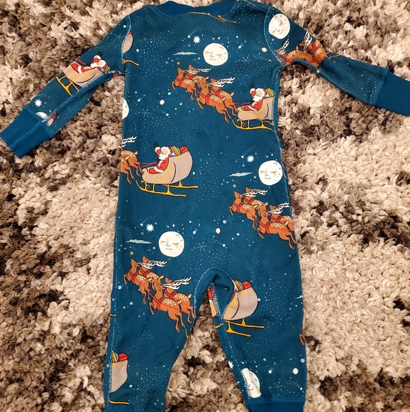 NWOT Hanna Andersson Christmas Onesie Sleeper Outfit 3-6m - Picture 3 of 7
